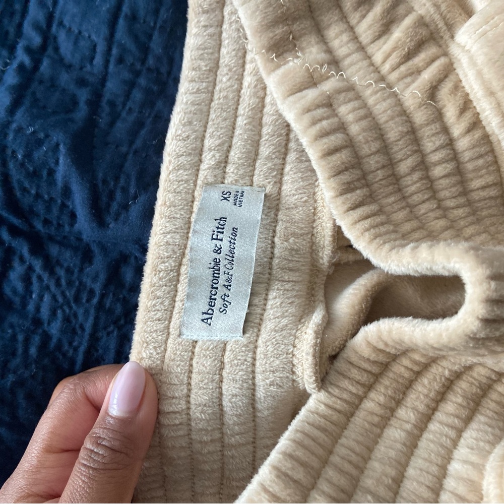 Abercrombie & Fitch Cream Ribbed Sweatpants